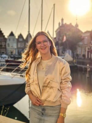 Malice - satijnen bomberjack goud